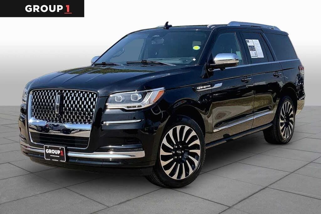 2023 Lincoln Navigator Black Label — photo 1 of 3