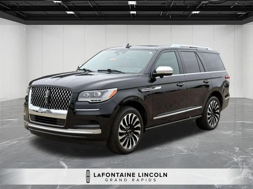 2024 Lincoln Navigator Black Label — photo 1 of 13