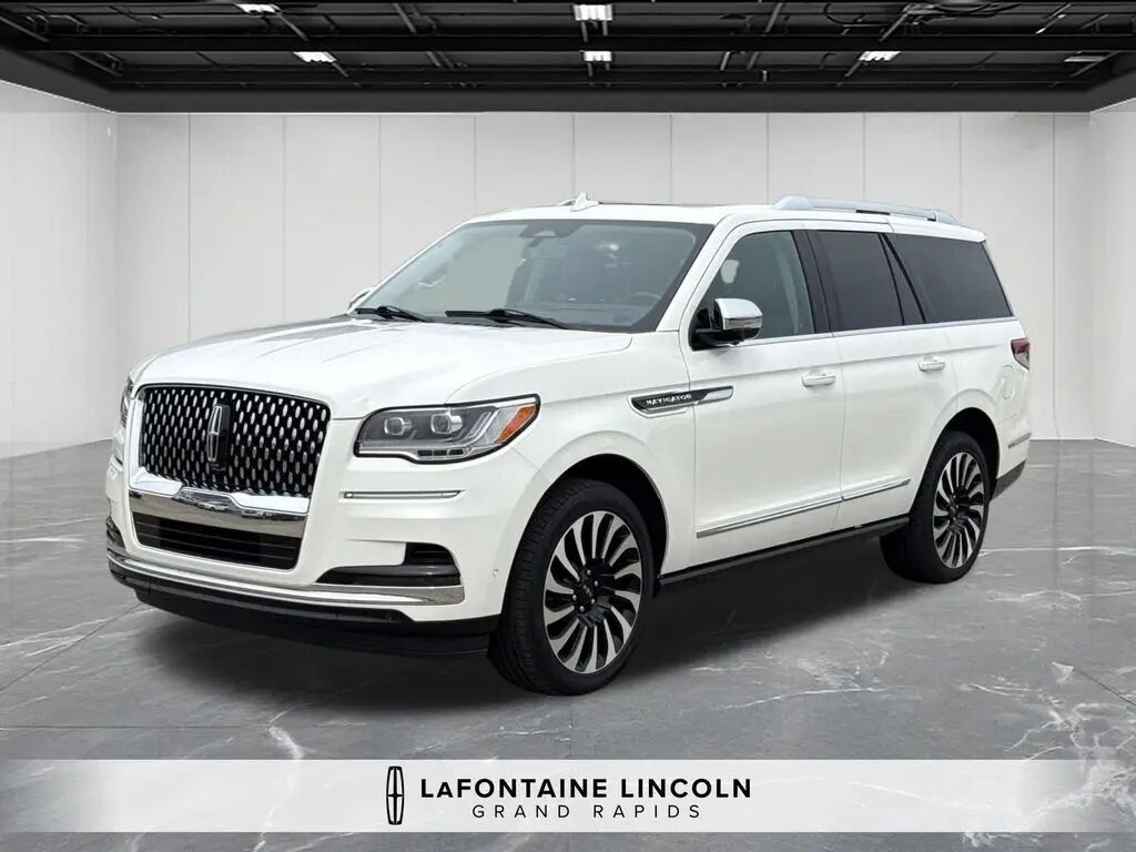 2024 Lincoln Navigator Black Label — photo 1 of 39