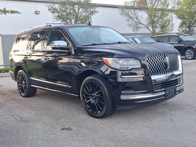 2023 Lincoln Navigator Black Label