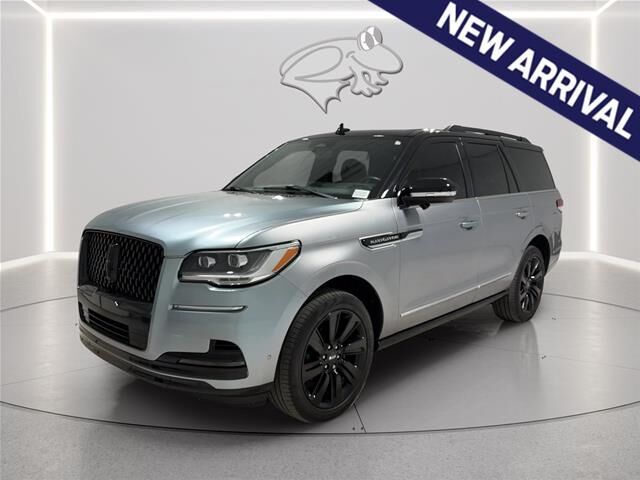 2023 Lincoln Navigator Black Label — photo 1 of 26