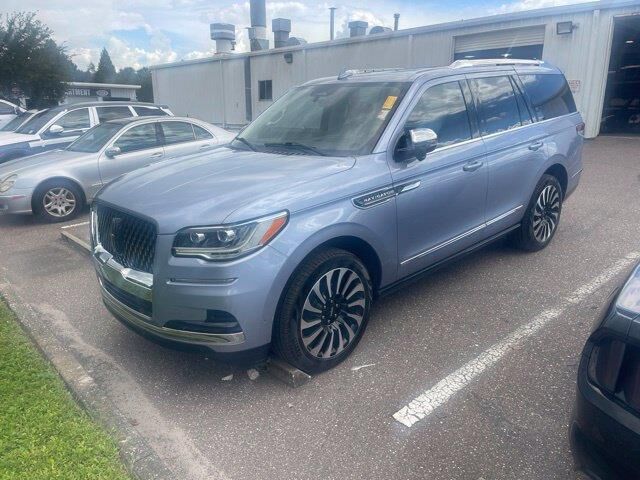 2023 Lincoln Navigator Black Label — photo 1 of 8