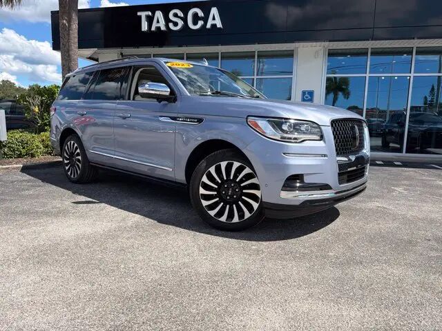 2023 Lincoln Navigator Black Label