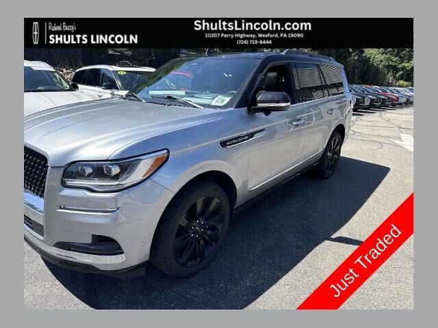 2023 Lincoln Navigator Black Label — photo 1 of 26