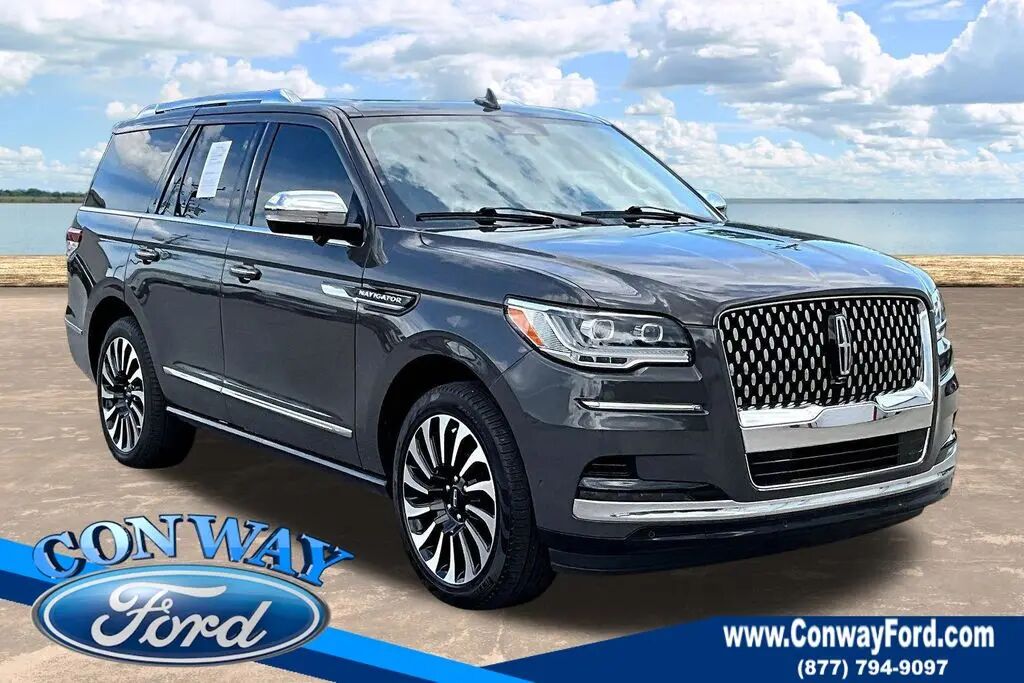 2023 Lincoln Navigator Black Label — photo 1 of 12