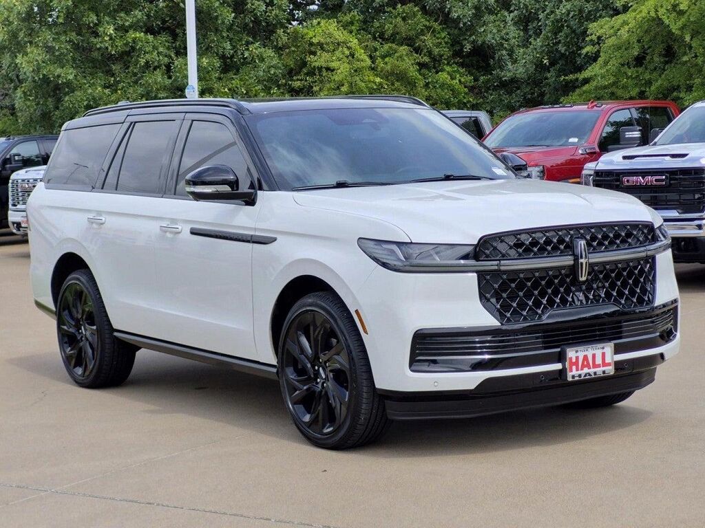 2025 Lincoln Navigator Black Label — photo 1 of 3
