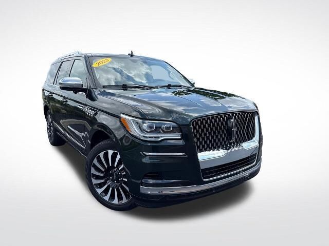 2023 Lincoln Navigator Black Label — photo 1 of 22