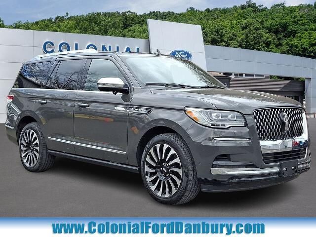 2023 Lincoln Navigator Black Label — photo 1 of 8