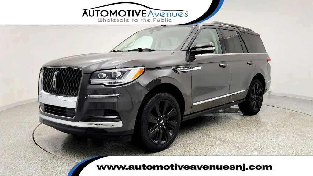 2024 Lincoln Navigator Black Label — photo 1 of 26