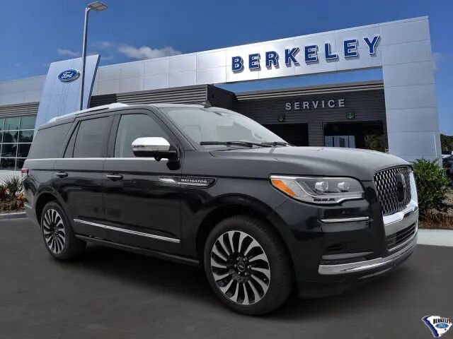 2022 Lincoln Navigator Black Label