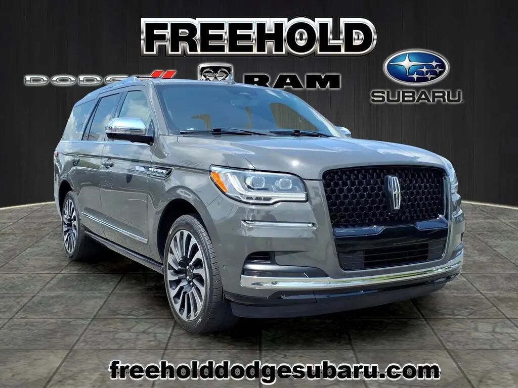 2022 Lincoln Navigator Black Label — photo 1 of 13