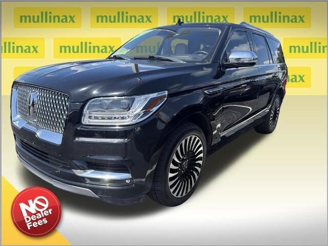2020 Lincoln Navigator Black Label — photo 1 of 8