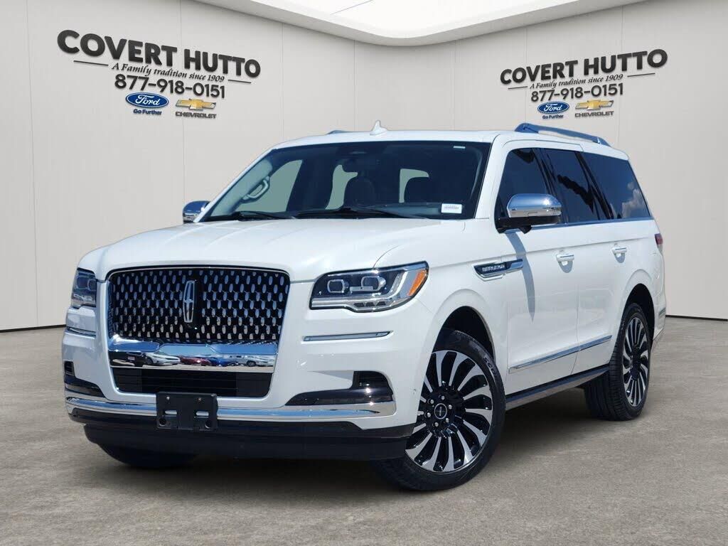 2022 Lincoln Navigator Black Label — photo 1 of 16