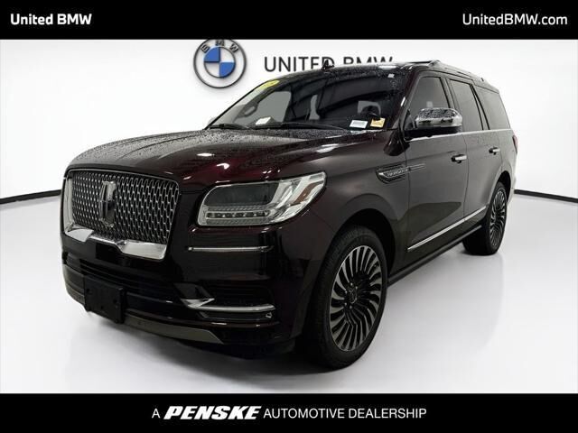 2018 Lincoln Navigator Black Label — photo 1 of 13