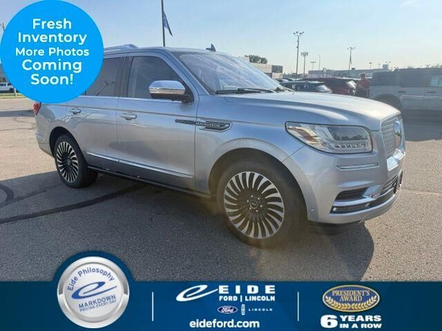 2020 Lincoln Navigator Black Label — photo 1 of 25