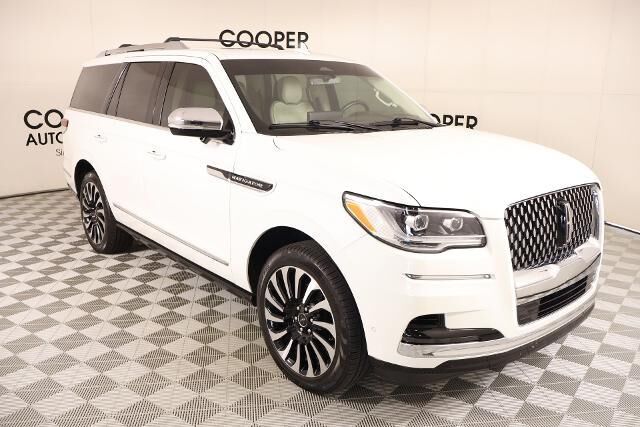 2022 Lincoln Navigator Black Label — photo 1 of 26