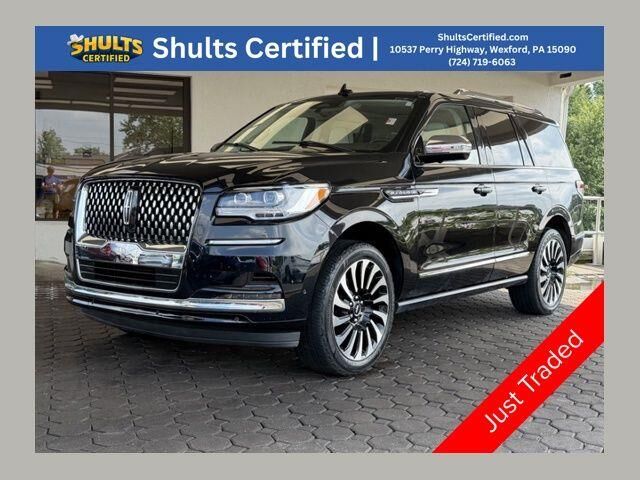 2022 Lincoln Navigator Black Label