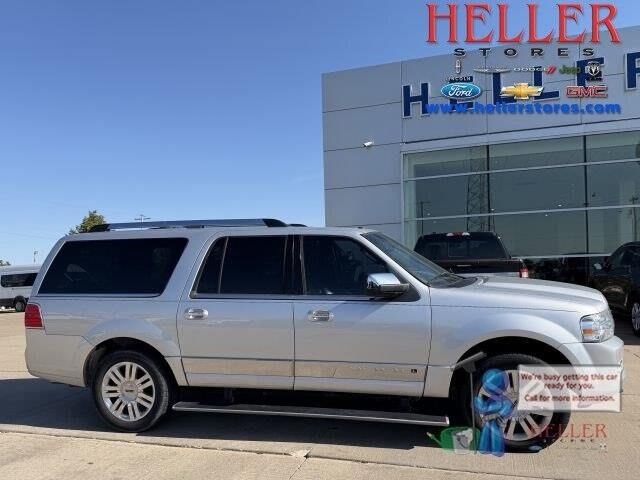 2014 Lincoln Navigator L Base