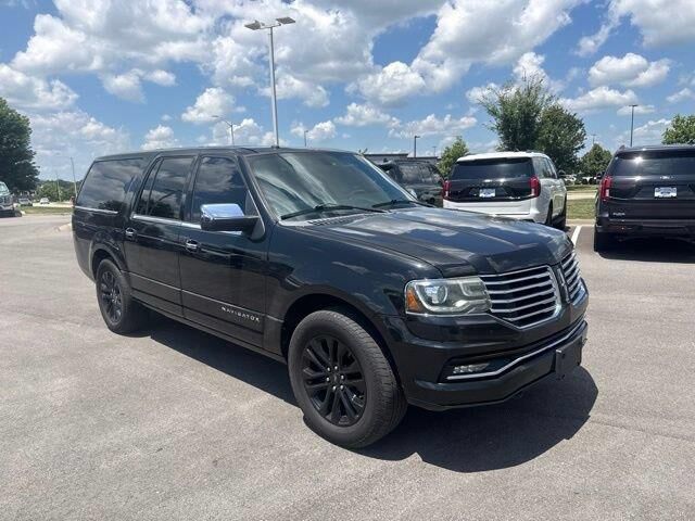 2015 Lincoln Navigator L Base