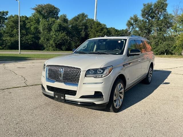 2023 Lincoln Navigator L Reserve — photo 1 of 26