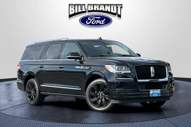 2023 Lincoln Navigator L Reserve — photo 1 of 26