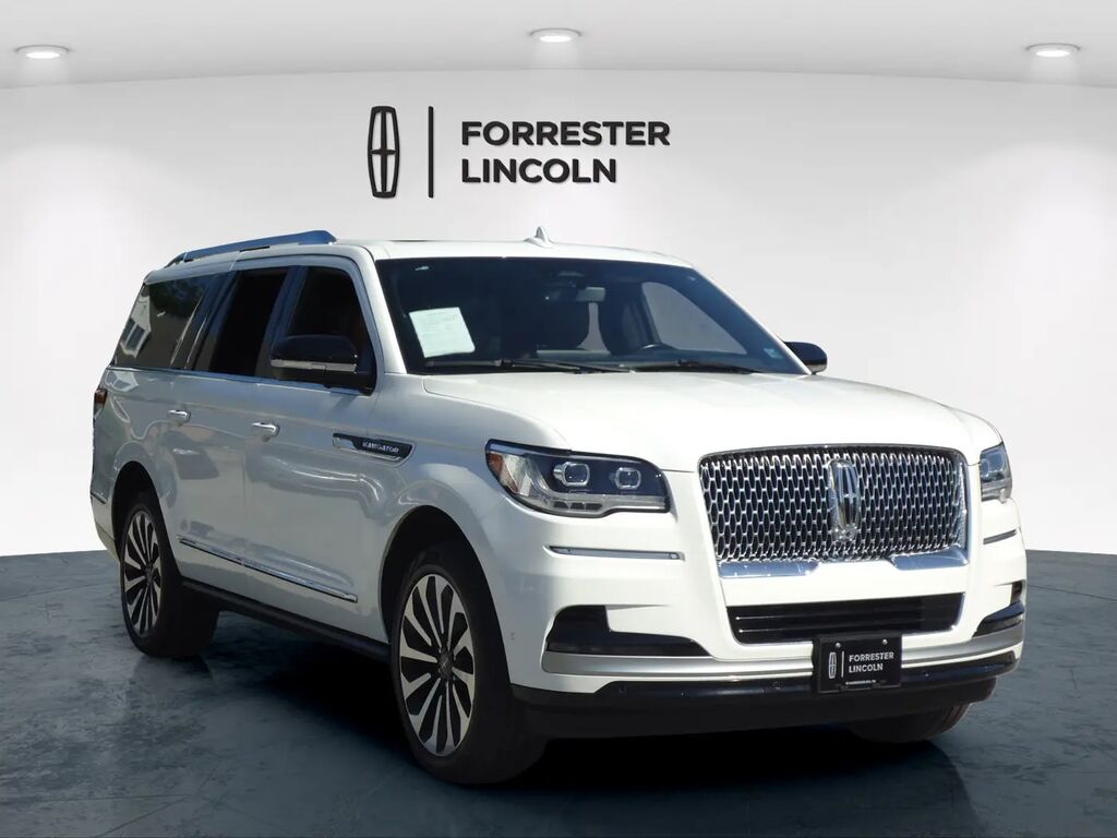 2024 Lincoln Navigator L Reserve — photo 1 of 15