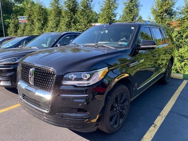 2024 Lincoln Navigator L Reserve — photo 1 of 26