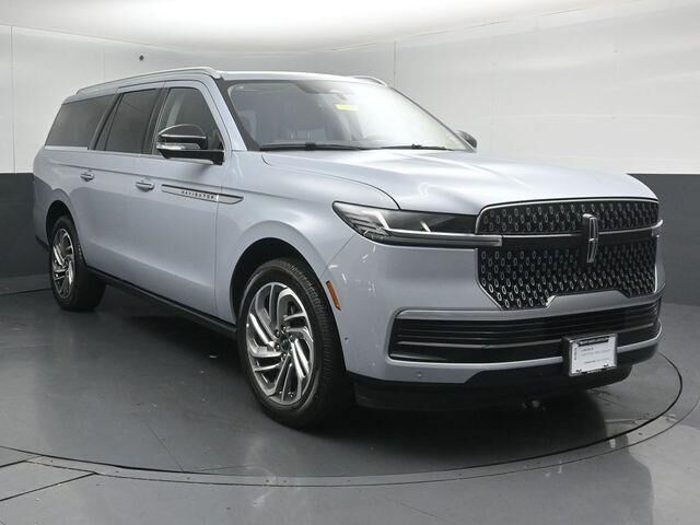 2025 Lincoln Navigator L Reserve — photo 1 of 26