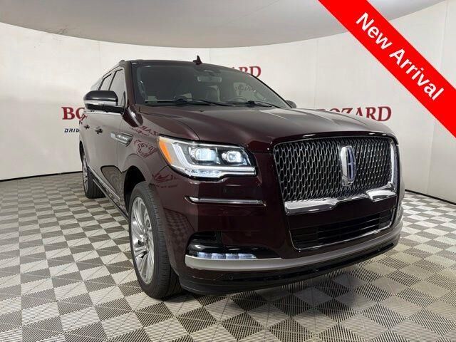 2024 Lincoln Navigator L Reserve — photo 1 of 13