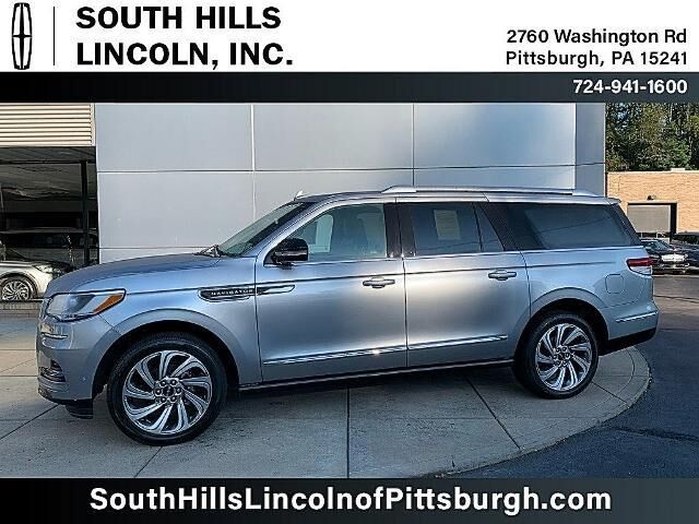 2023 Lincoln Navigator L Reserve