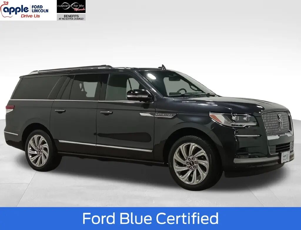 2024 Lincoln Navigator L Reserve — photo 1 of 13