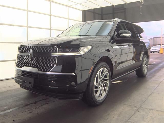 2025 Lincoln Navigator L Reserve — photo 1 of 13