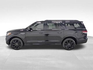 2024 Lincoln Navigator L Reserve — photo 1 of 13