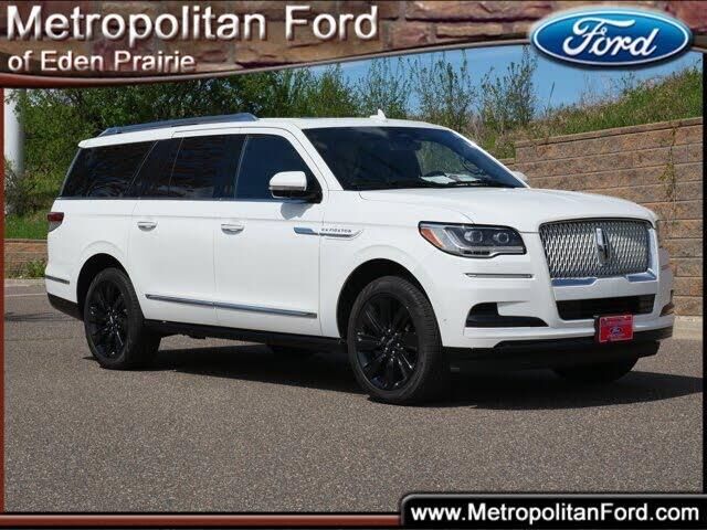 2024 Lincoln Navigator L Reserve — photo 1 of 1