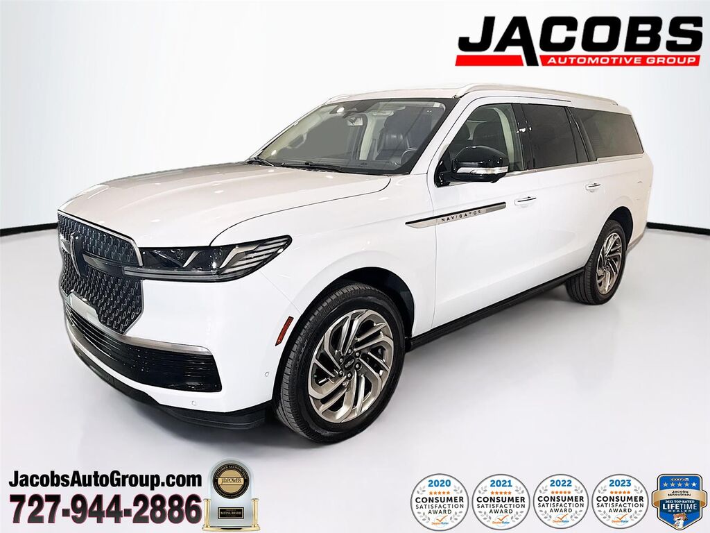 2025 Lincoln Navigator L Reserve — photo 1 of 13