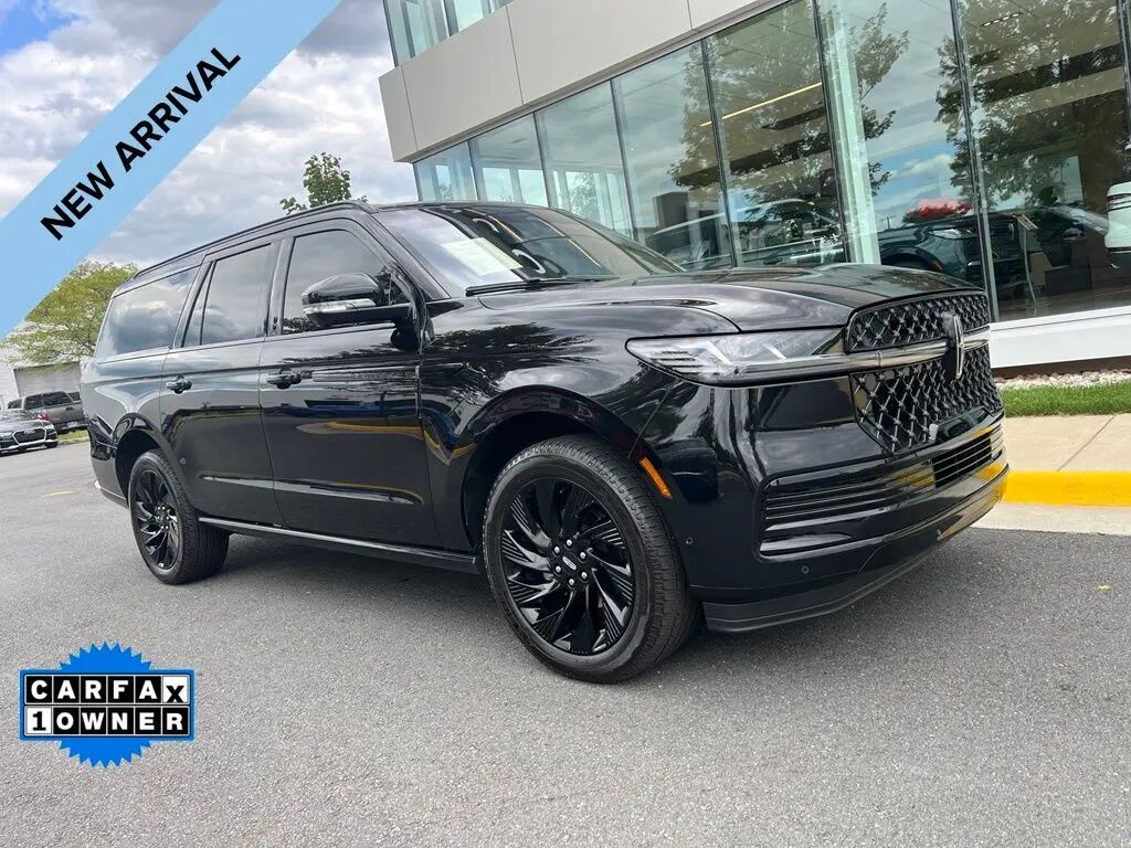 2025 Lincoln Navigator L Reserve — photo 1 of 37