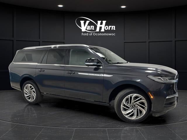 2025 Lincoln Navigator L Reserve — photo 1 of 26