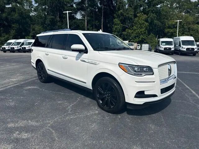 2023 Lincoln Navigator L Reserve