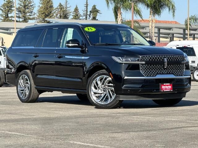 2025 Lincoln Navigator L Reserve