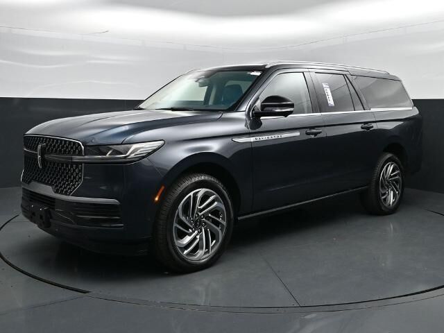 2025 Lincoln Navigator L Reserve — photo 1 of 52