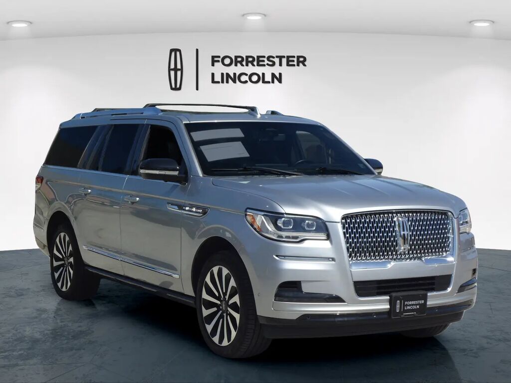 2023 Lincoln Navigator L Reserve — photo 1 of 14
