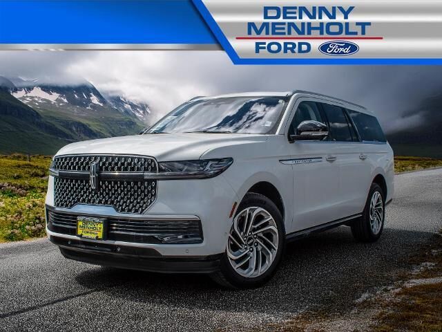 2025 Lincoln Navigator L Reserve — photo 1 of 13