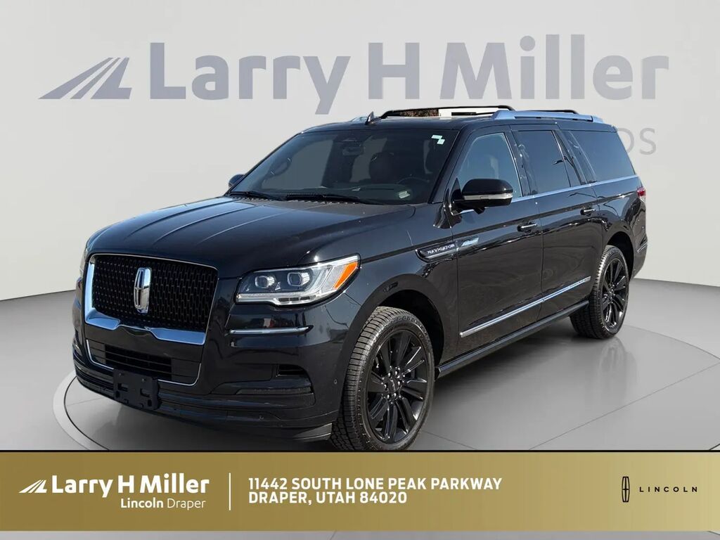 2023 Lincoln Navigator L Reserve — photo 1 of 13