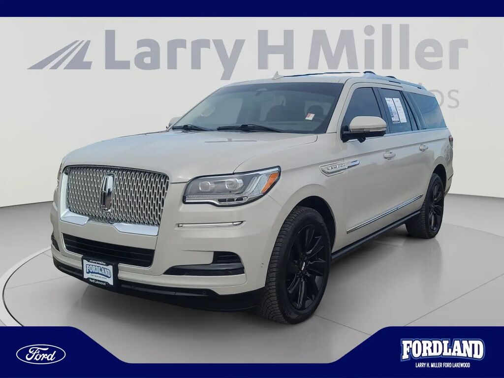 2024 Lincoln Navigator L Reserve — photo 1 of 13