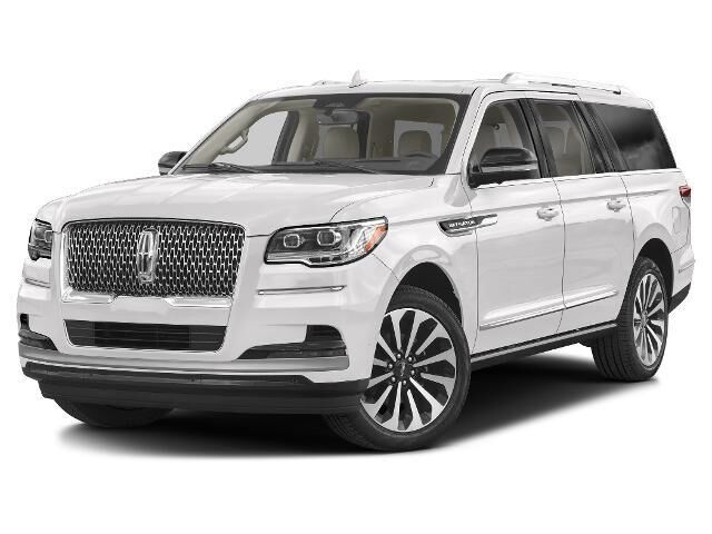 2023 Lincoln Navigator L Reserve — photo 1 of 13