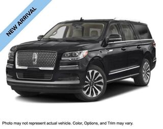 2023 Lincoln Navigator L Reserve — photo 1 of 45