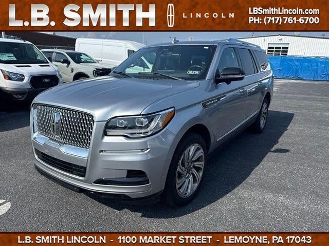 2023 Lincoln Navigator L Reserve — photo 1 of 26