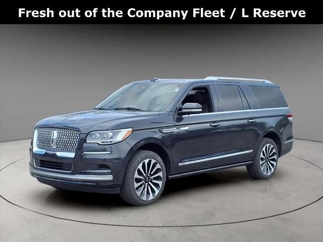 2024 Lincoln Navigator L Reserve — photo 1 of 13