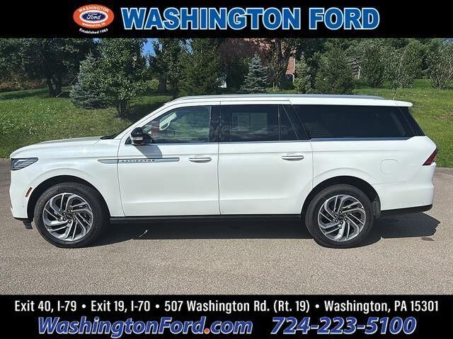 2025 Lincoln Navigator L Reserve