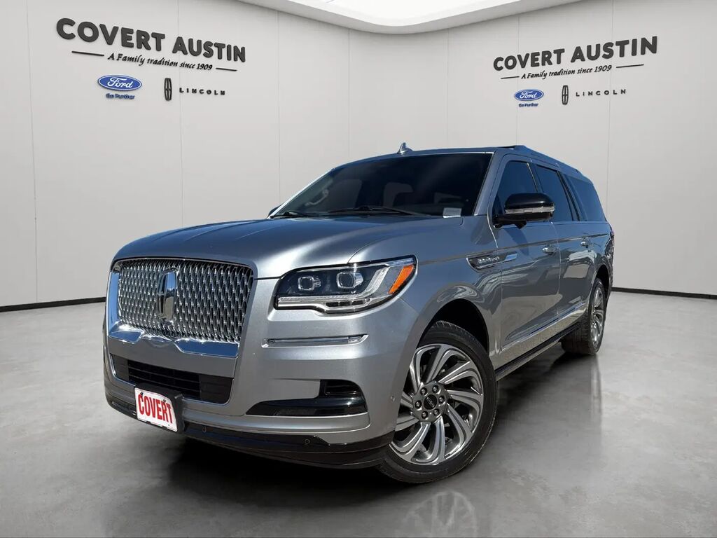 2023 Lincoln Navigator L Reserve — photo 1 of 13